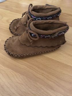 Suede baby girl boots