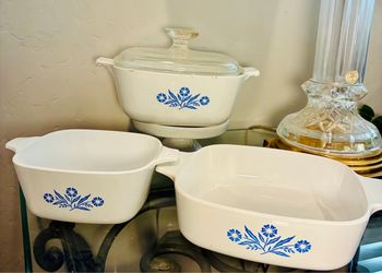 Vintage CorningWare Blue Cornflower 1.5 QT Casserole Dish with Matching Glass Lid