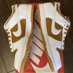 Nike Dunk low. Brand New. Men Size 9.5 