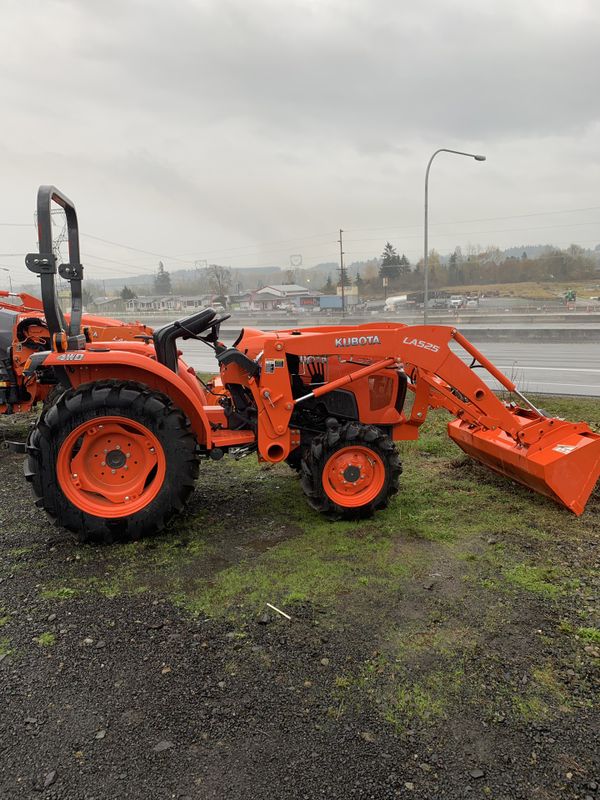 Kubota L3901 Tractor and Loader. 10 HOURS!!! for Sale in Chehalis, WA