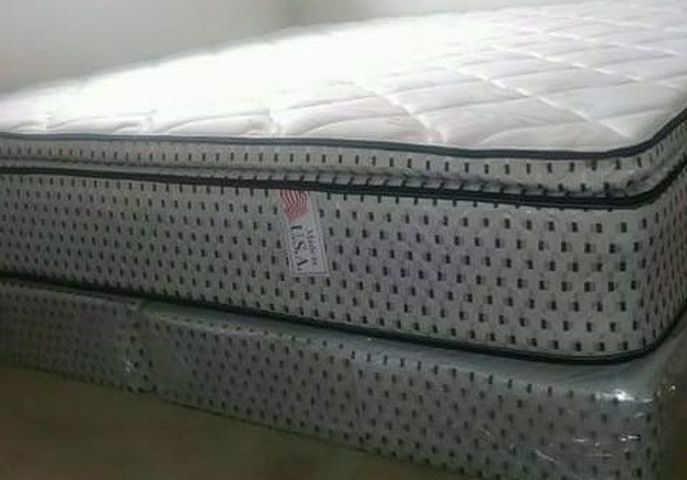 GREAT SALE KING PILLOWTOP MATTRESS WITH FREE BOX SPRING