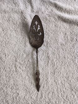 Vintage International Deep Silver "Orleans" Pierced Pie Server Trowel