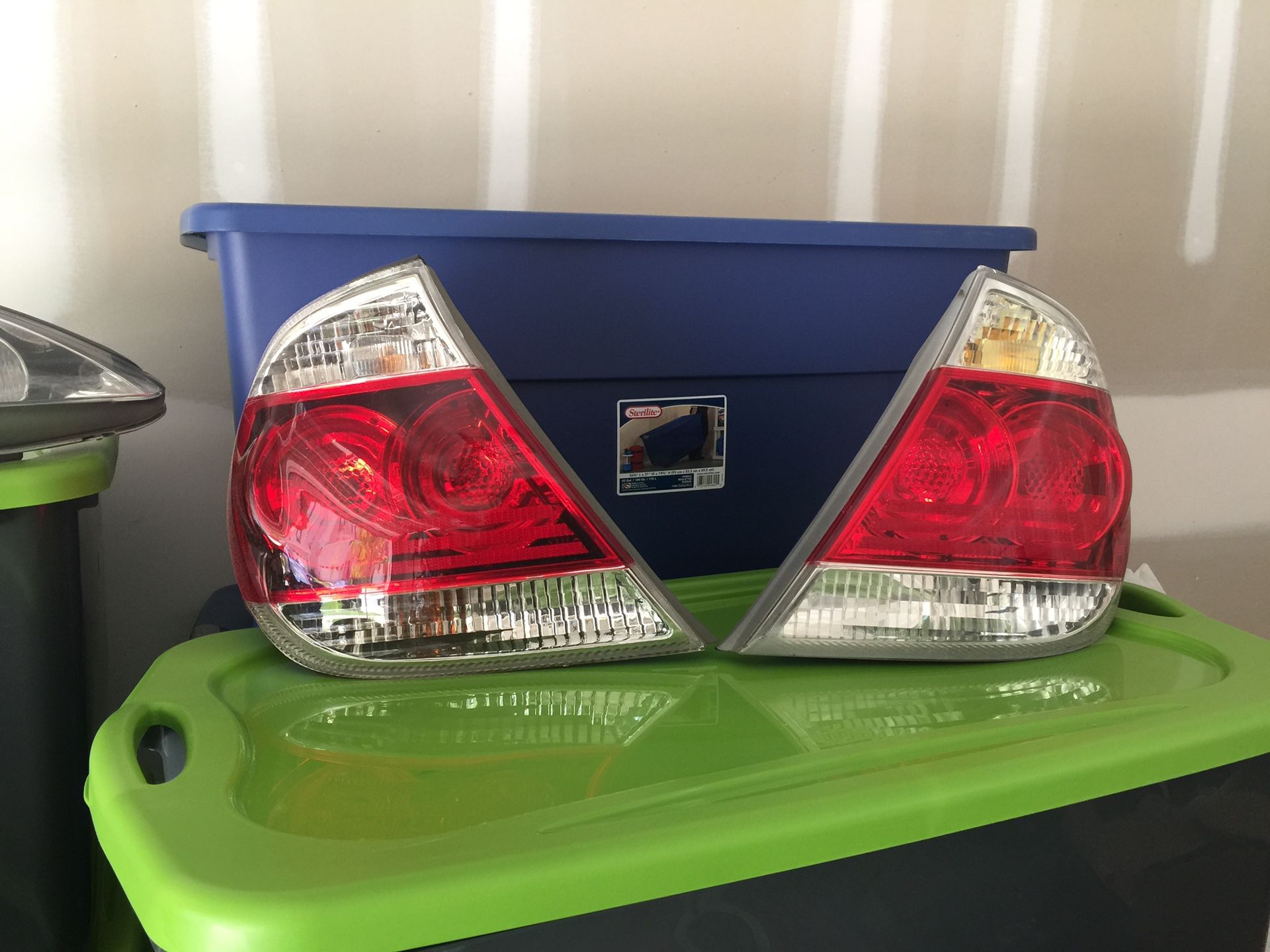 2006 Toyota Camry taillights