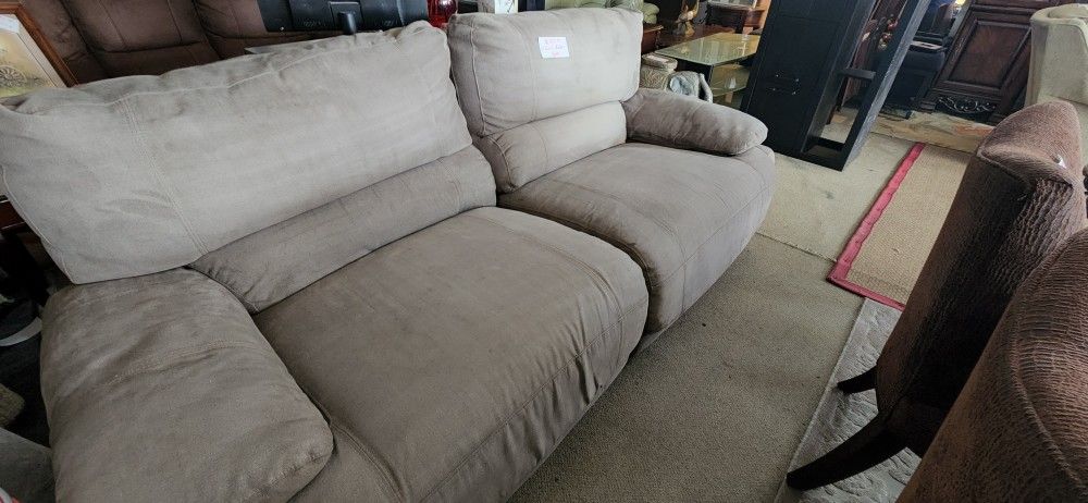 Reclining Sofa