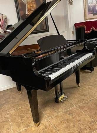 Yamaha Baby Grand Piano