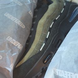 Nike Air Max 95 Undefeated 