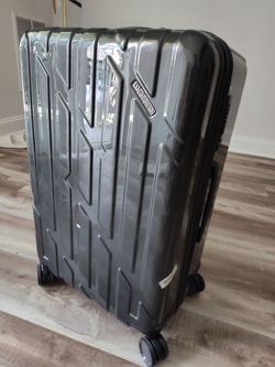 26 in luggage moving sale
