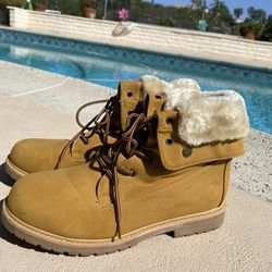 Fur Lined Tan Show / Hiking Boots 