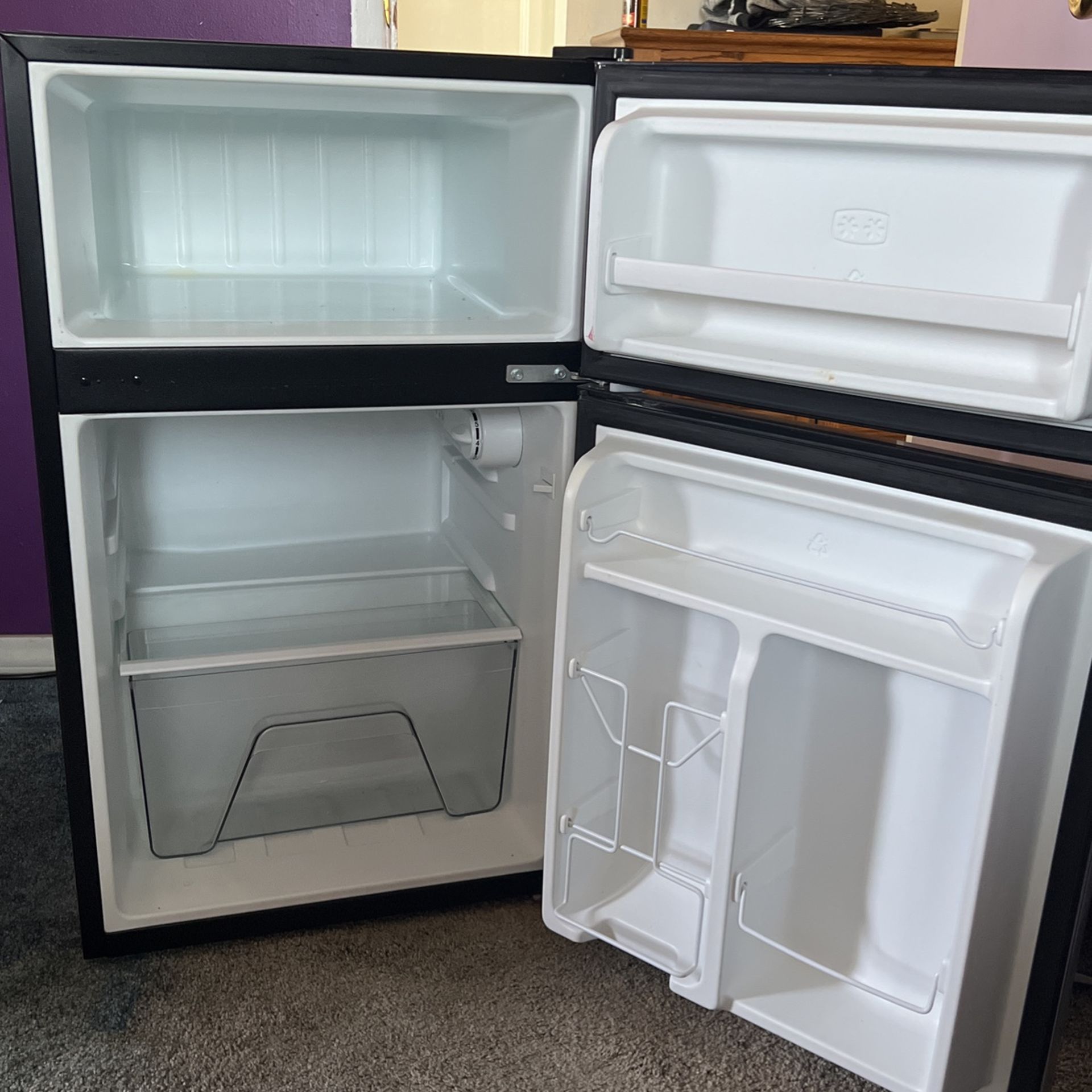 Willz Mini Fridge for Sale in Westminster, CA OfferUp