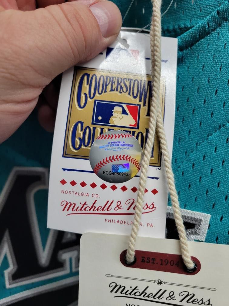 Mitchell & Ness Miami Marlins Andre Dawson Jersey Size Medium New for Sale  in Town 'n' Country, FL - OfferUp