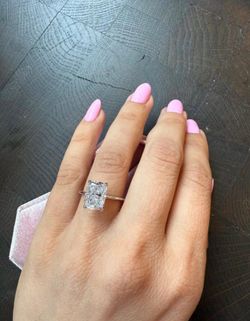 Huge 3.5 carat diamond ring