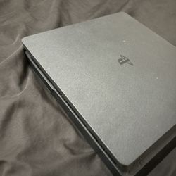 Playstation 4 selling 