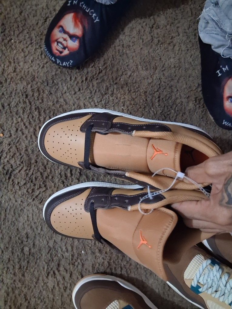 Jordan 1s Brand new. Retro. Size6y