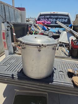 Huge Aluminum Pressure Cooker