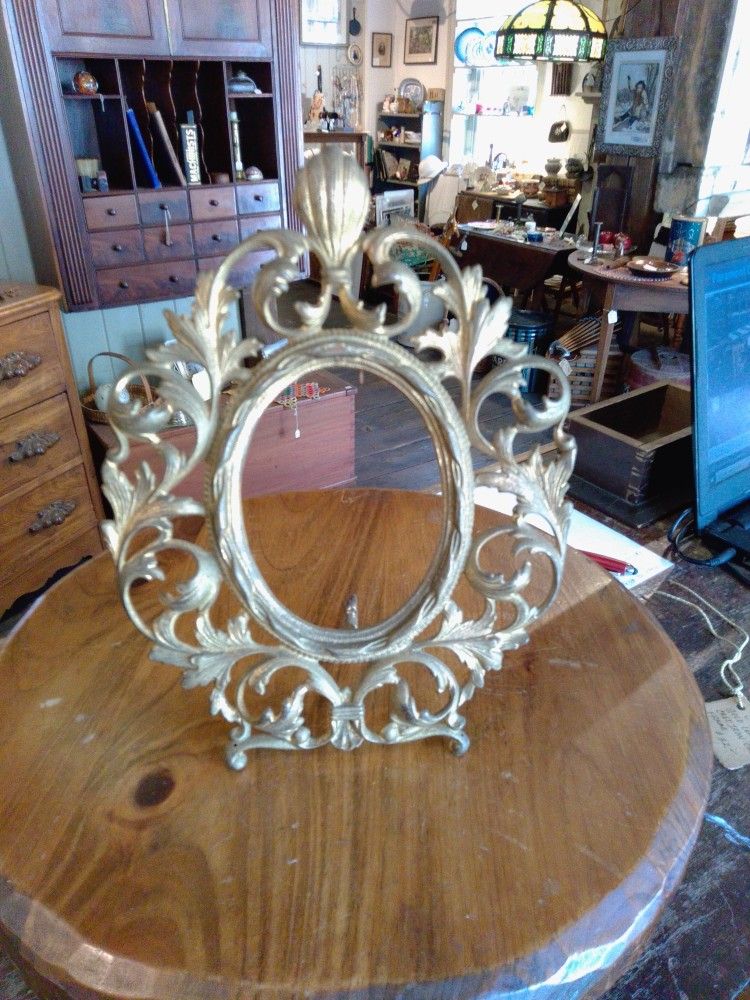 Antique Gold Leaf Cast Iron Oval Picture Frame