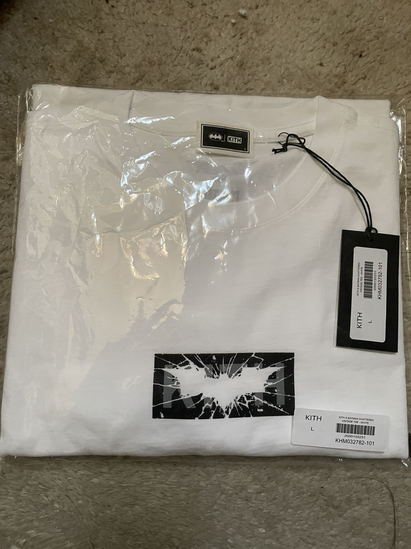 KITH X BATMAN KITH SHATTERED VINTAGE TEE White Sz. Large