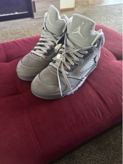 Wolf grey
