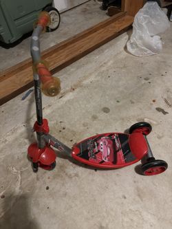 Light McQueen Scooter 