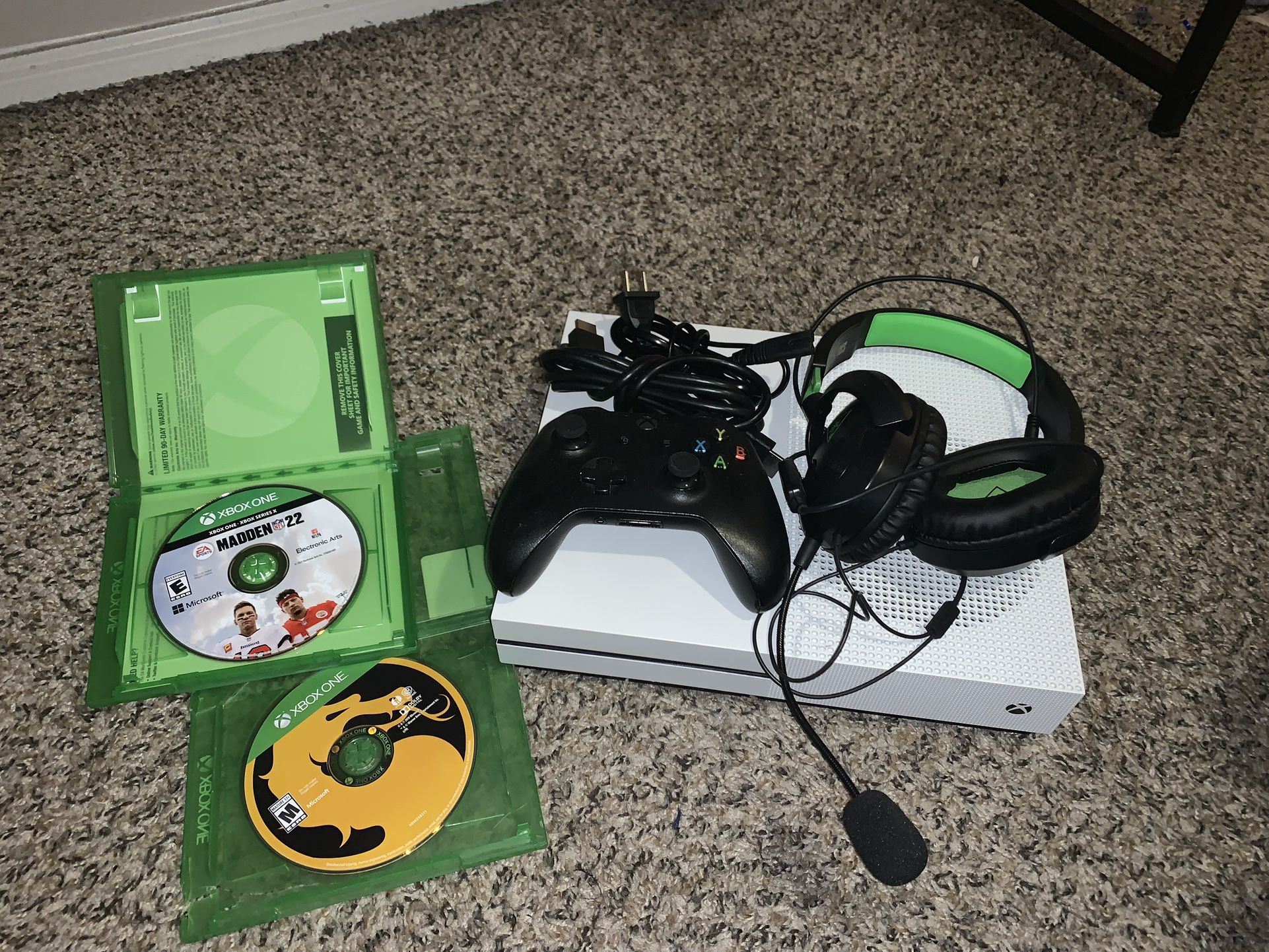 Xbox One S - 500GB