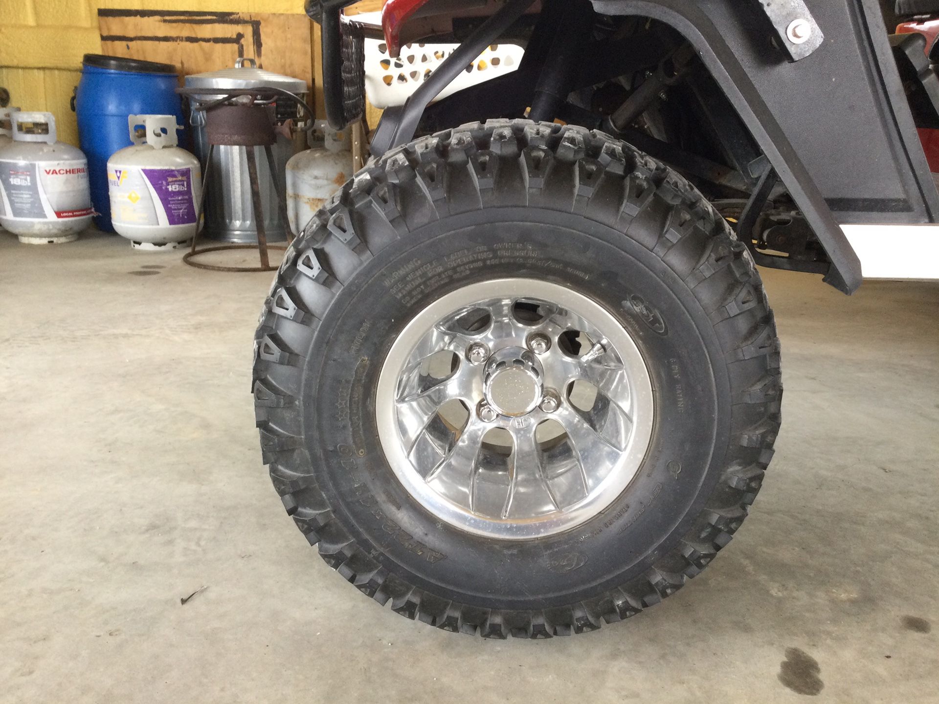 Golf cart wheels and tires