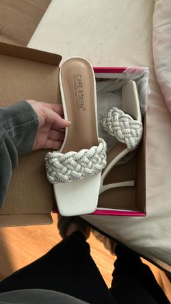 White Heel Size 9