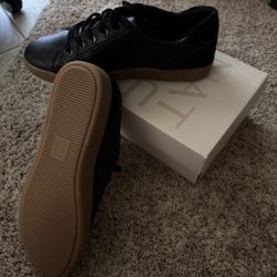 Black Sneakers Naturalizer