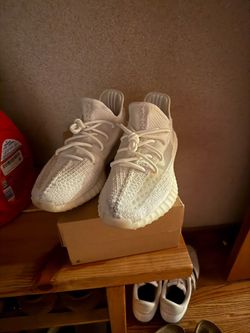 Yezzy Bone 350v2 size 10.5