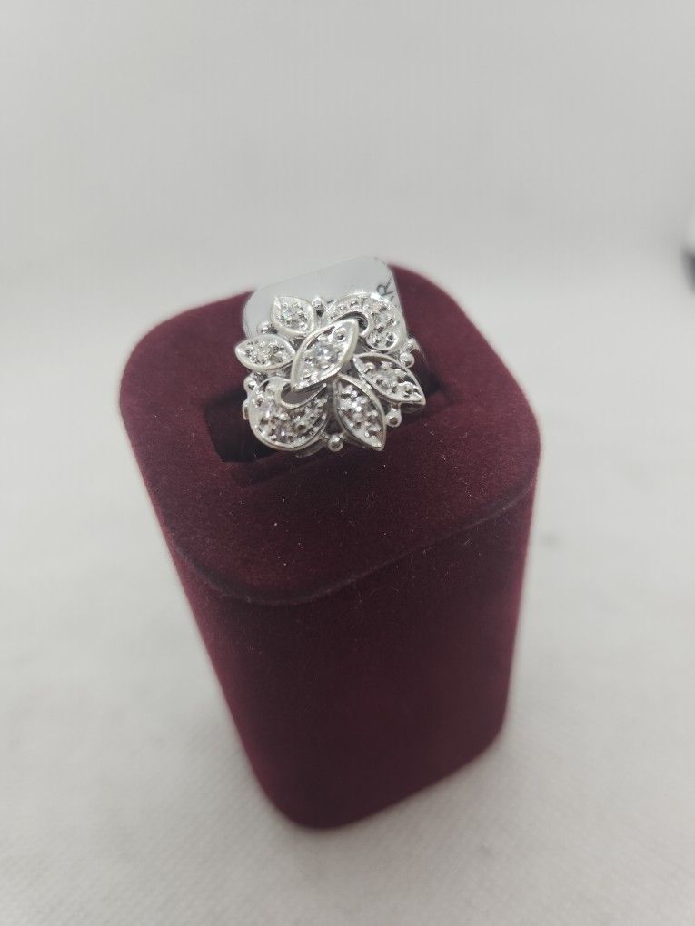 Ring 14k Ladies White Gold 14k 5.6g