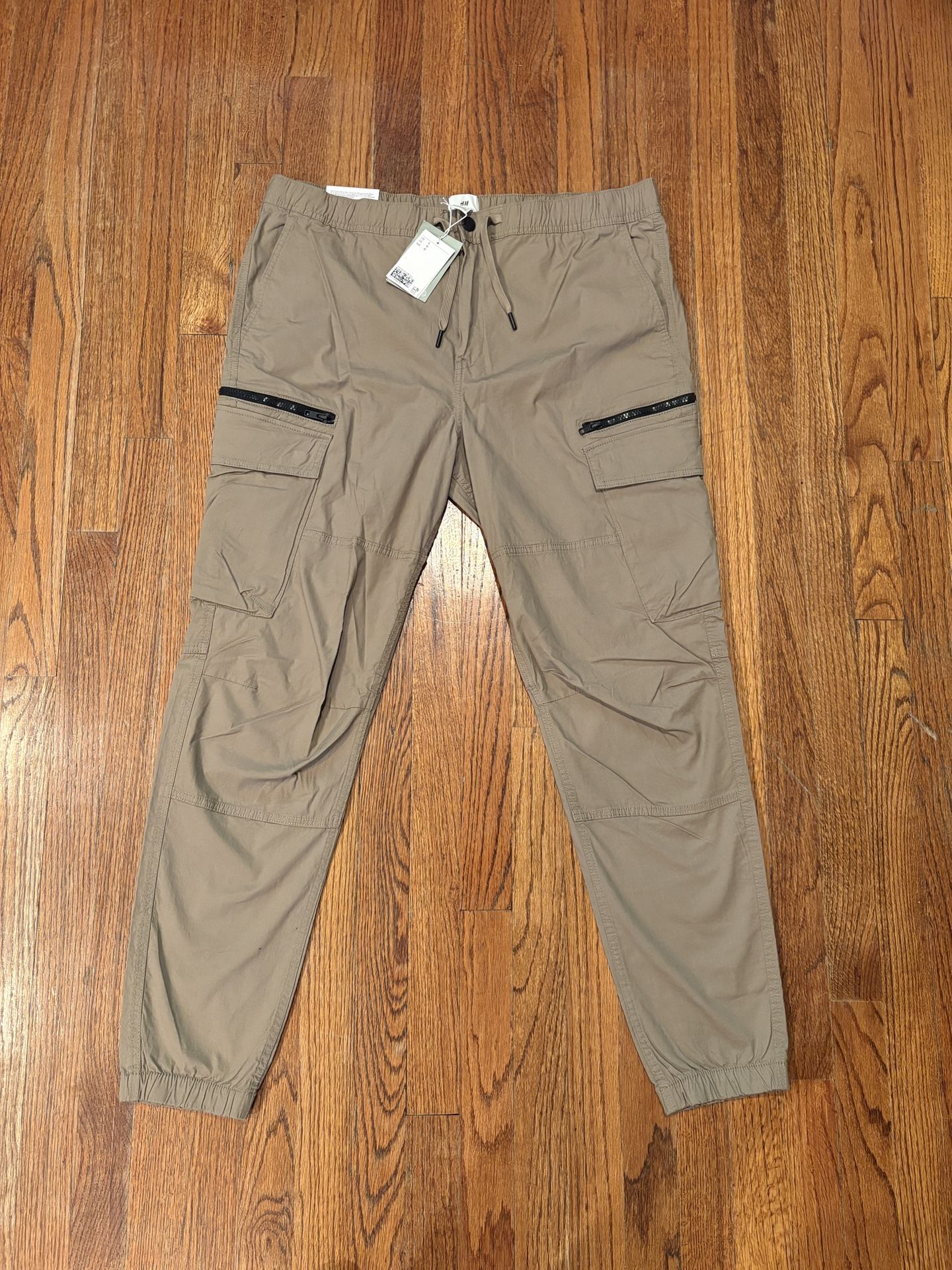 2 pairs of brand new H&M men’s jogger pants