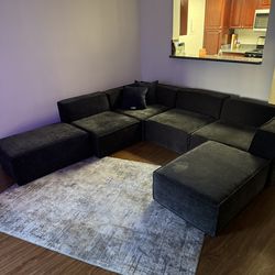 6 piece section couch light/easy to move.