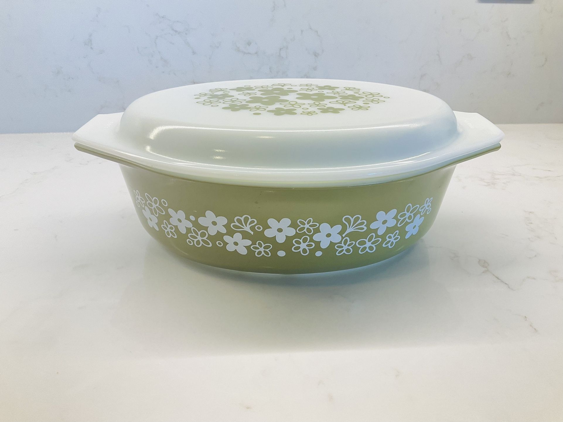 Vintage Pyrex Spring Blossom Oval Casserole Dish Green “Crazy Daisy” With Lid 