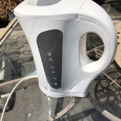 Like New Proctor Silex 1.7L Water Heater Kettle 