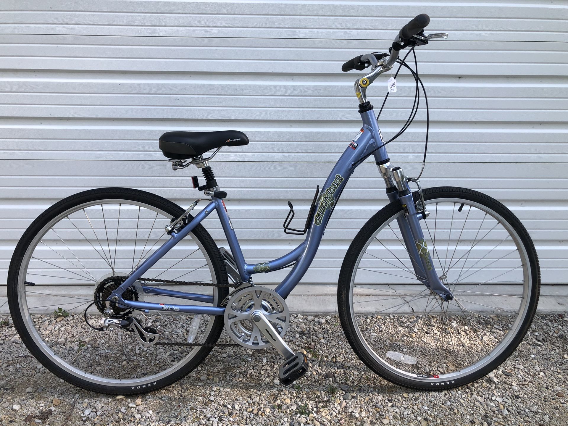 Women’s 700 C diamondback vital 2 Hybrid bike for Sale in Marengo, IL ...