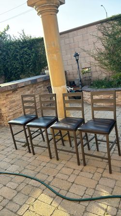 4 Dinner Table Chairs
