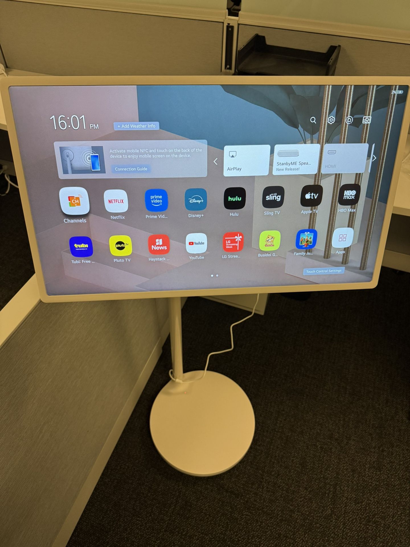 LG Stand By Me 27" Touch Screen Monitor