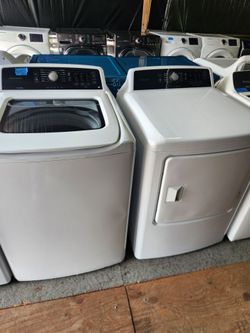 Frigidaire Washer&Dryer Set