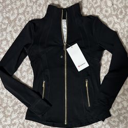Lululemon Black with Gold Zippers Jacket $75 **READ DESCRIPTION**