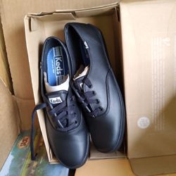 KEDS BLACK LEATHER SHOES NEW IN BOX