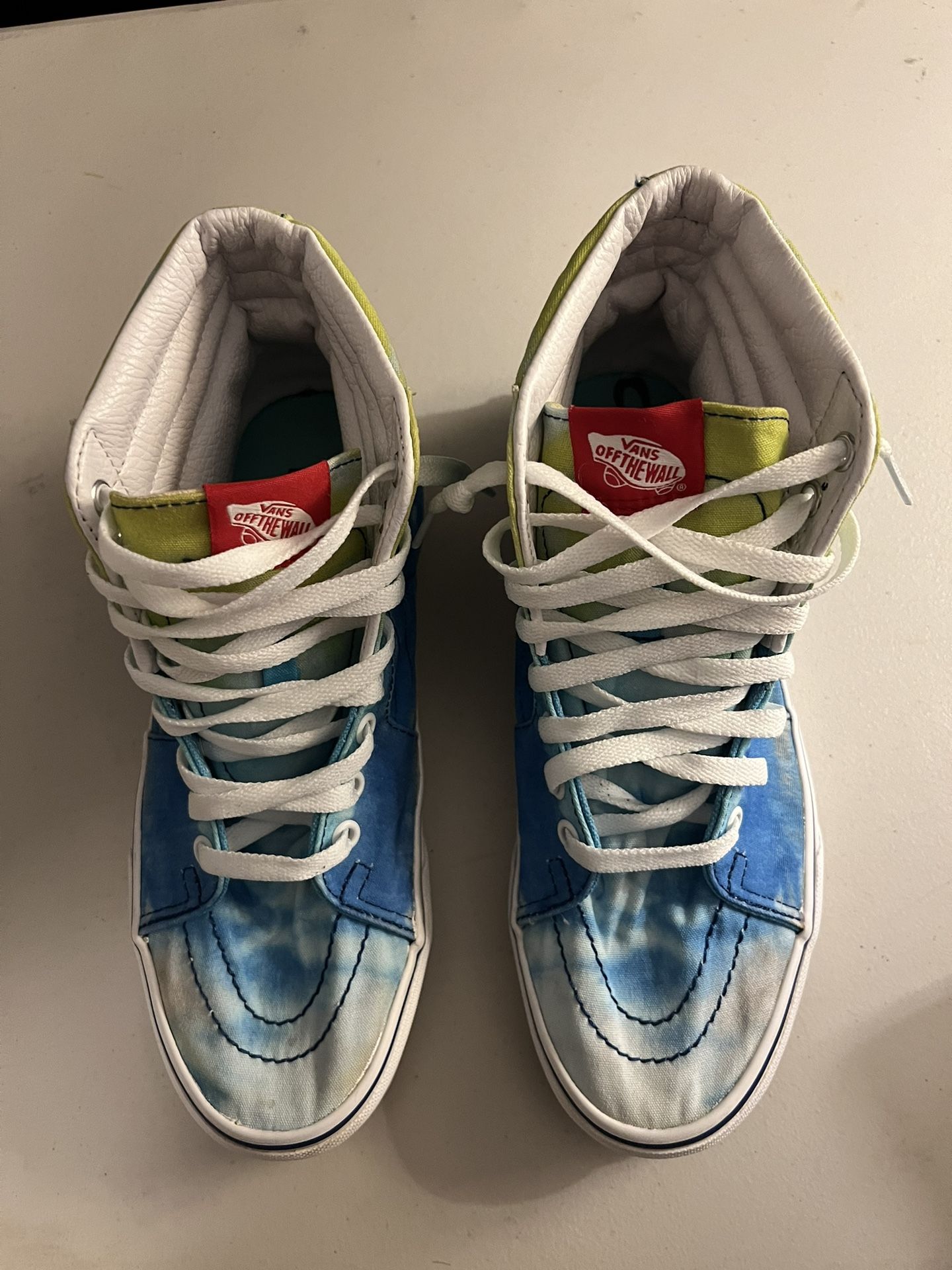Unisex Vans Skater Shoes (Size 8)