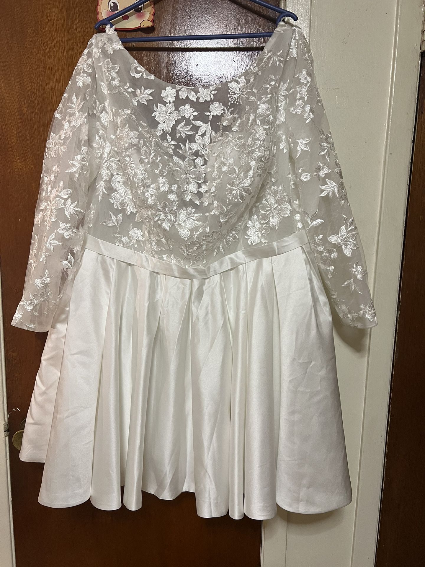 V Back Wedding Dress