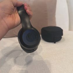 Beats Wireless Solo Perfect Condition 