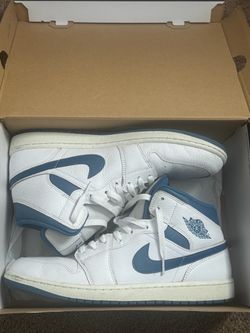 MENS 13 | Air Jordan 1 Mid “University Blue” (Great condition)