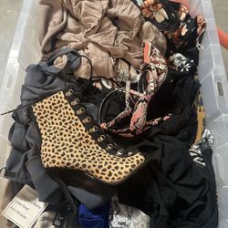 Women Clothing / Some Shoes 