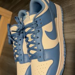 Nike dunk low UNC