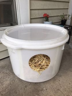 Large Circular Cat House