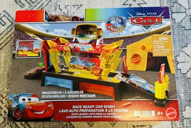 Disney and Pixar Cars Color Changers Race Ready Car Wash Playset