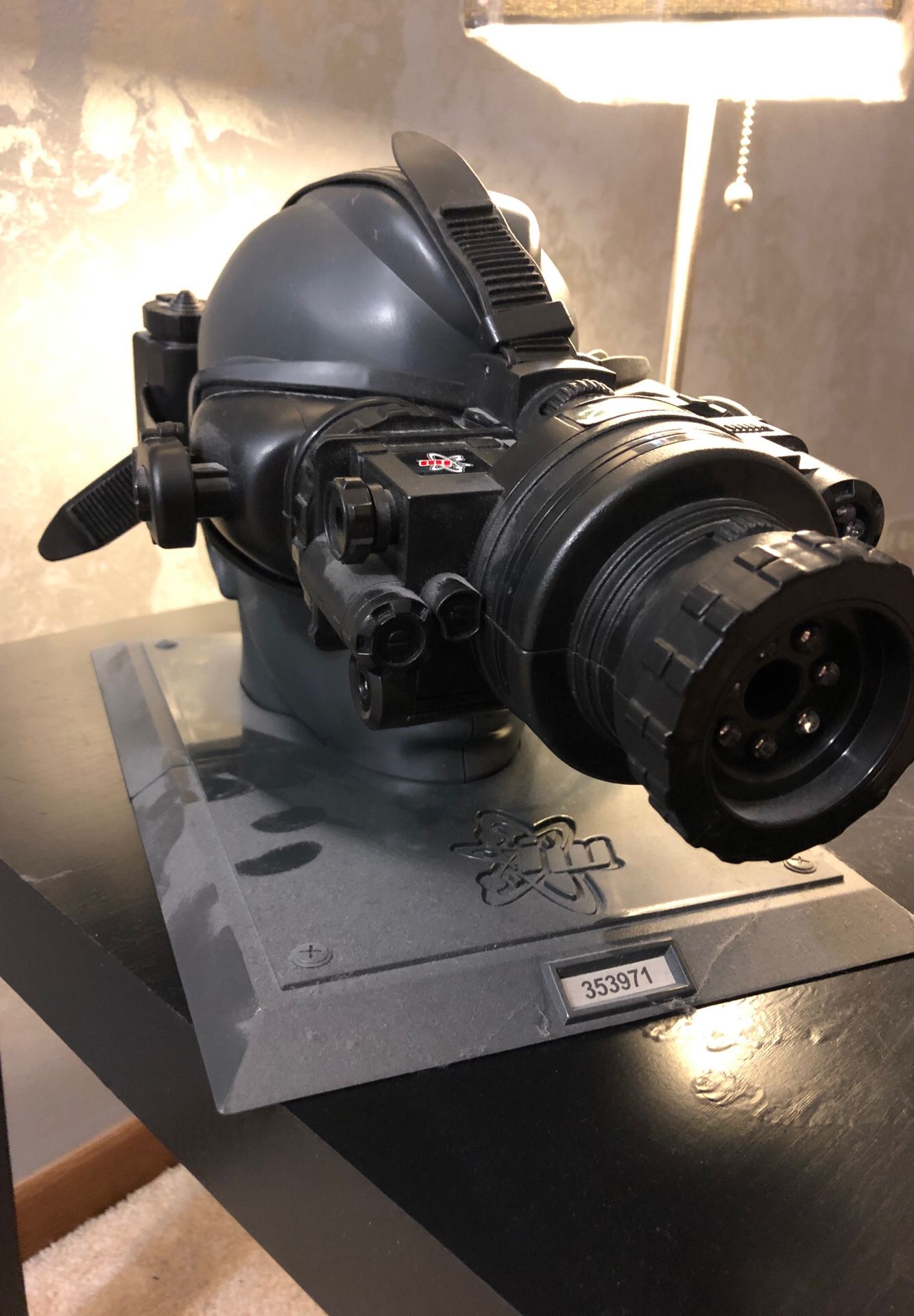 COD: MW2 night vision goggles collectible