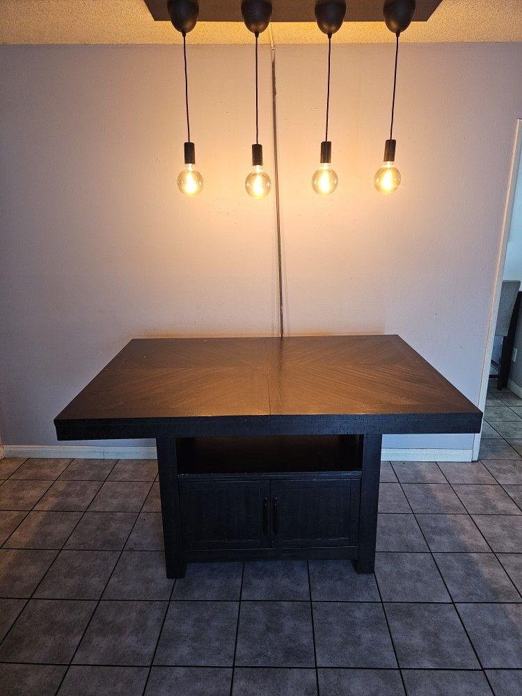 Dinning Table