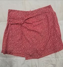 HAVE Los Angeles Red Floral Tie-Front Skort – Size Small