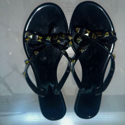 WOMEN’S SANDAL’S